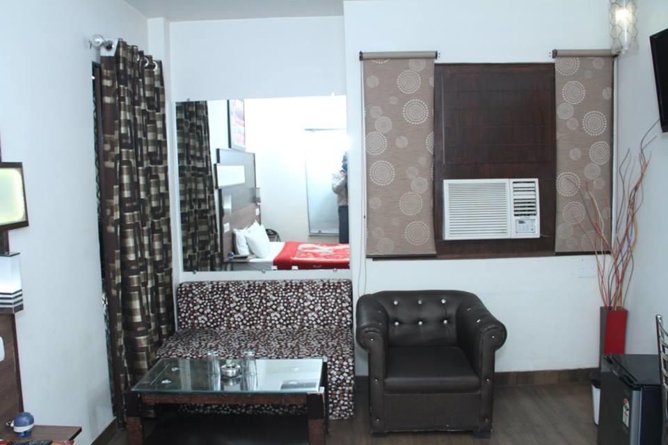 Dreamz Suites New Delhi Exteriör bild