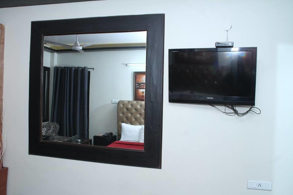Dreamz Suites New Delhi Exteriör bild
